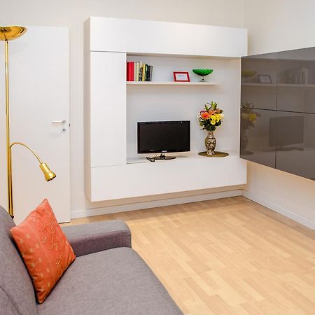מילאנו Guesthost - Istria M5 Cozy Apartment מראה חיצוני תמונה